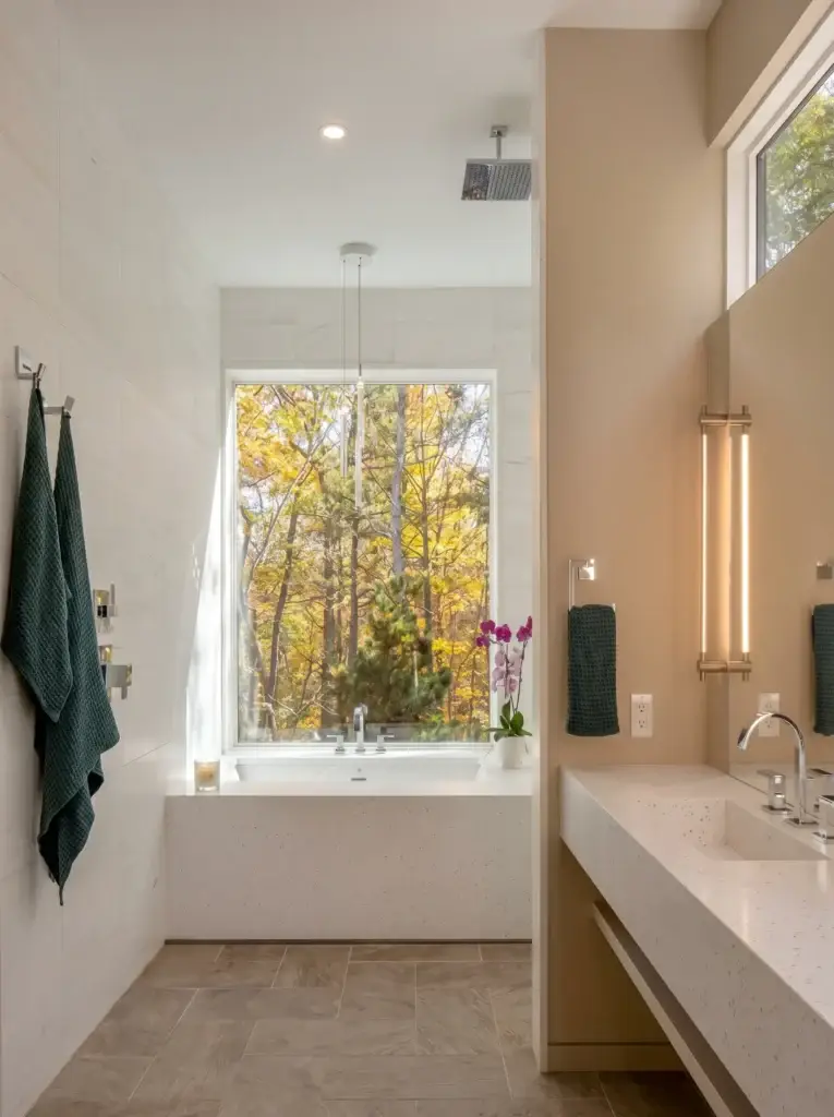 freestanding tub for tiny bathroom