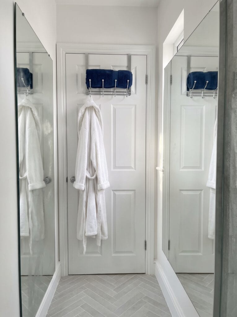towel hooks for bathroom walls